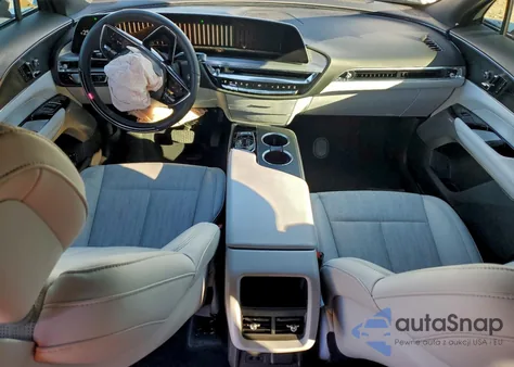 2024 Cadillac Lyriq Sport z USA, uszkodzony, nr VIN 1GYKPVRK7RZ123898